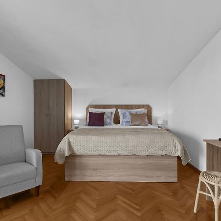 Apartments Ana Baška Voda Eksteriør billede