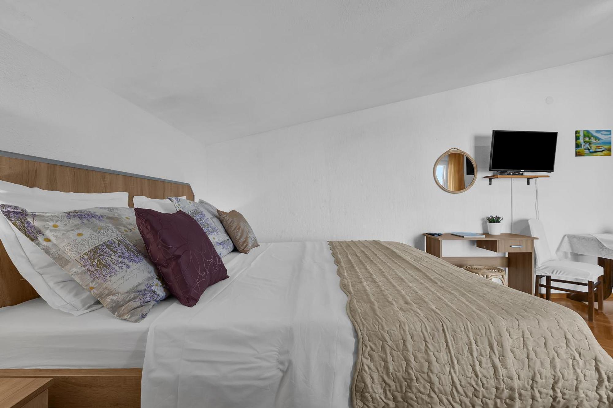 Apartments Ana Baška Voda Eksteriør billede