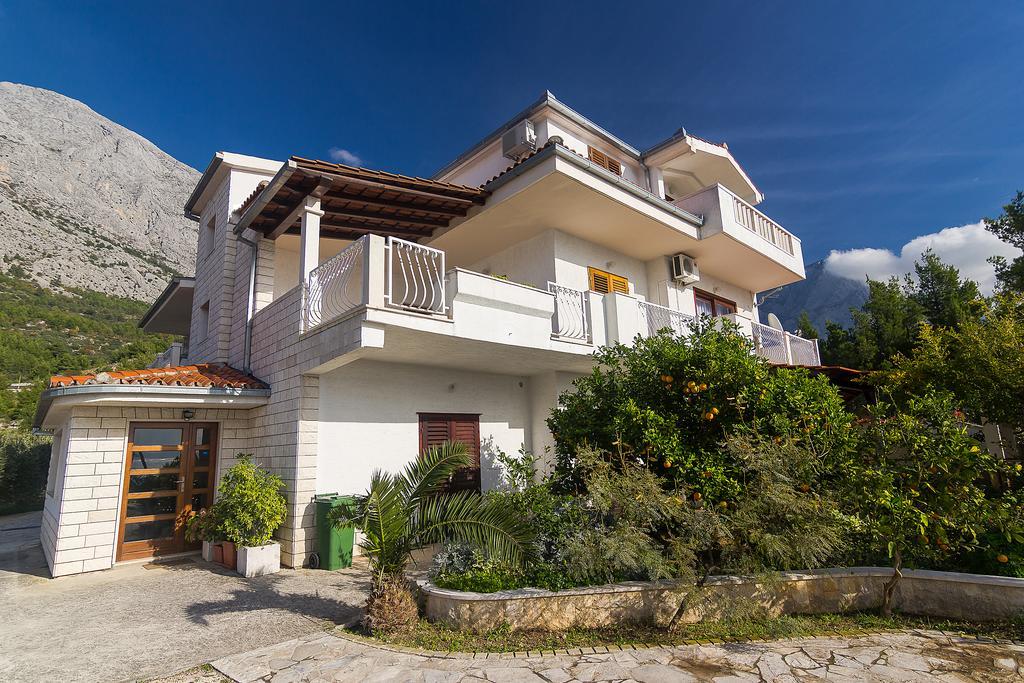 Apartments Ana Baška Voda Eksteriør billede